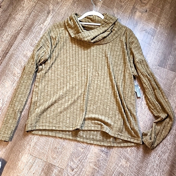BP sweater, super soft - Picture 1 of 4